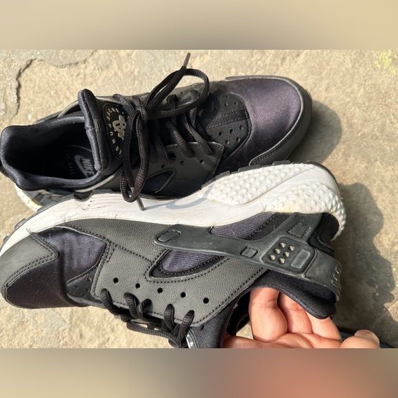 Nike Huarache - Picture 13 of 16